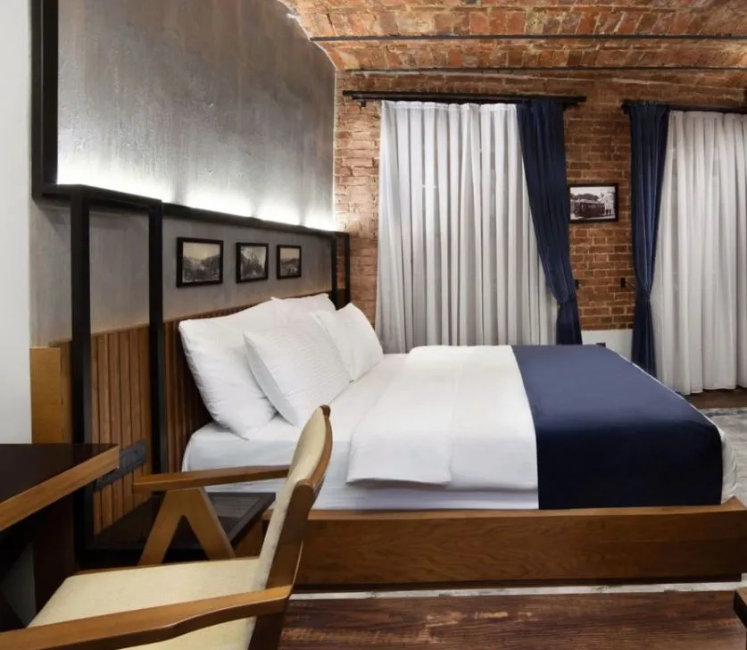 House Building guest room with a King bed