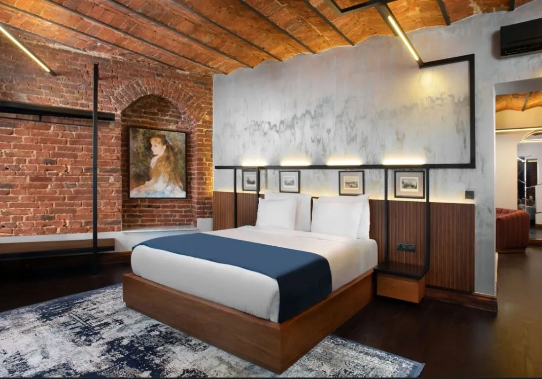 House Building suite with a brick arch