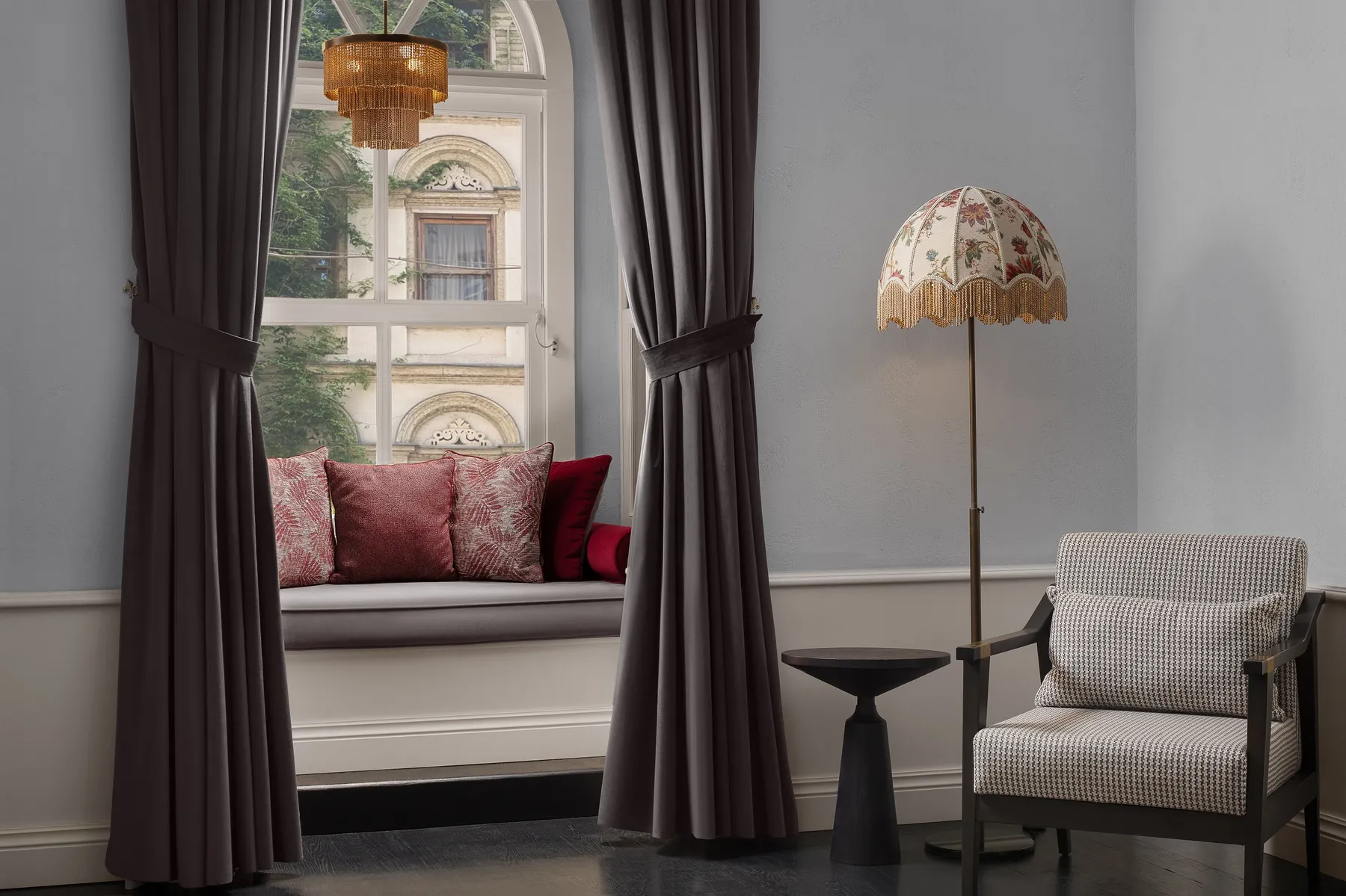 Bay window seat with cushions